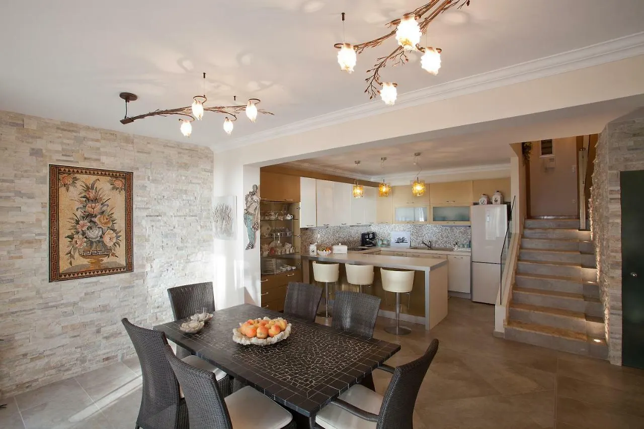 Vv Luxury Experience Villa Fourka